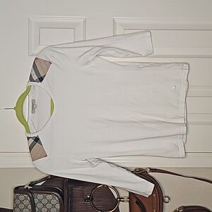 Burberry half sleeve t